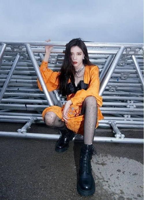 娱乐圈女明星有多脏.明星黑丝袜穿搭,揭秘女明星的时尚与争议